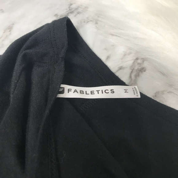 Fabletics Switch Back Long Sleeve Active Wear - Picture 7 of 8